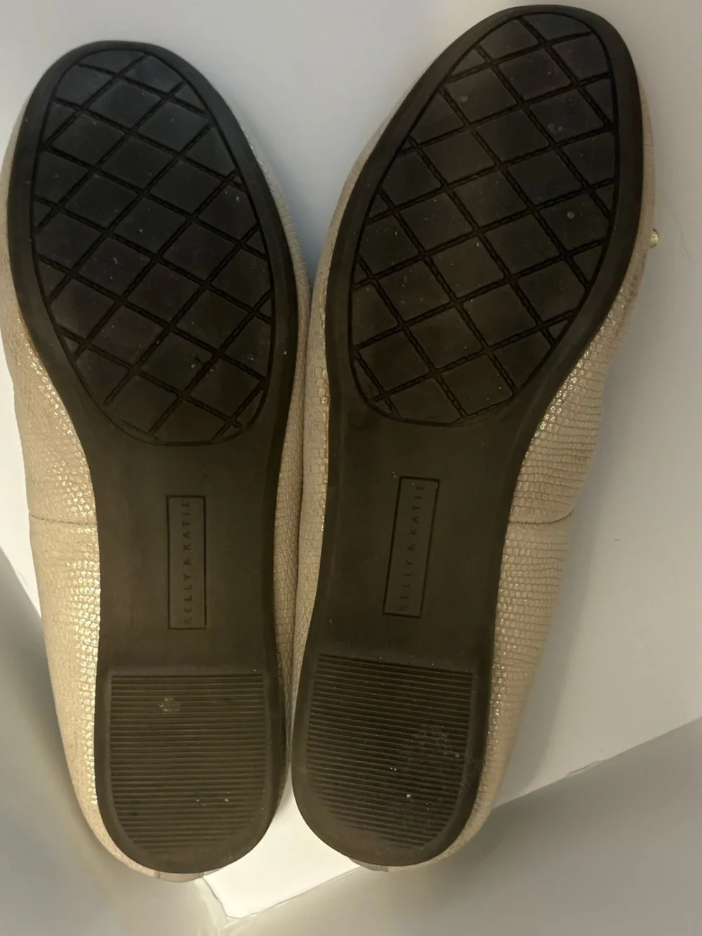 Kelly & Katie Perri Ballet Flats Cream Color Shimmer Size 8